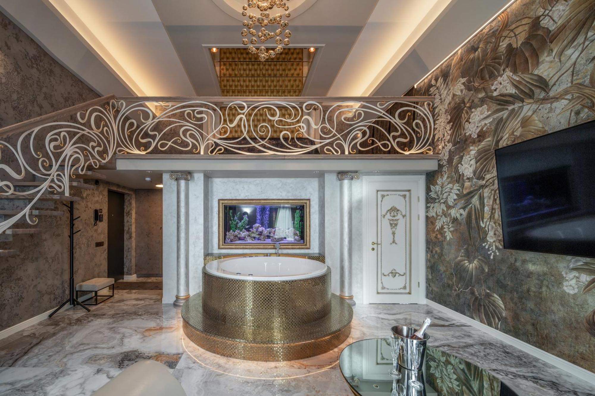 Jacuzzi Exotica Apartment クライペダ エクステリア 写真
